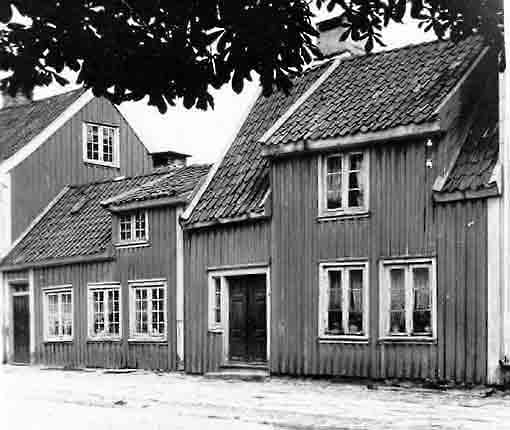 Kristiansand kvadraturen Festningsgatens Gamle hus, med stående panel