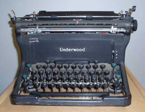 Gammel underwood skrivemaskin
