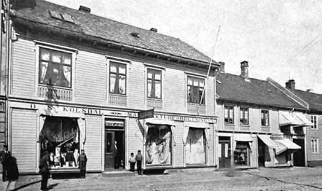 O. S. Kolsdals Forretningsgaard i Kristiansand Kvadraturen 1905