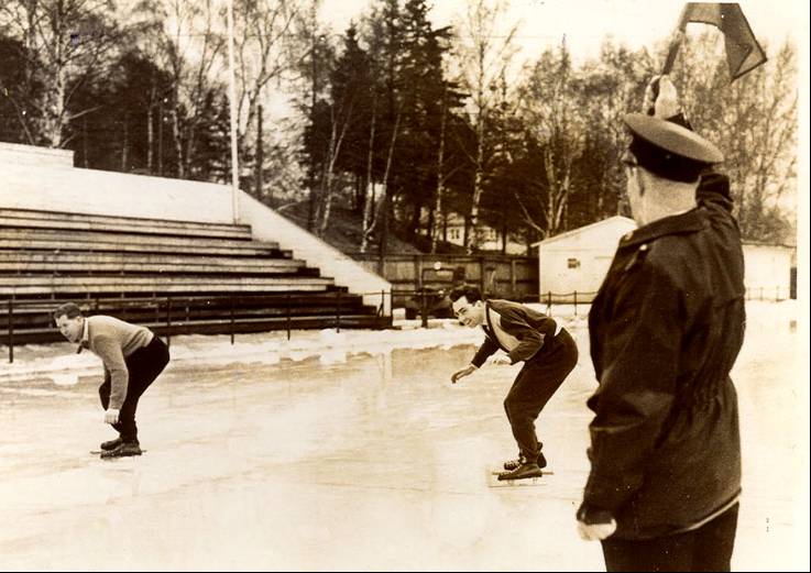 Otto Gabrielsen starter J. Birkeland fra jernbanen og Narve Somdal på Idda i 1961