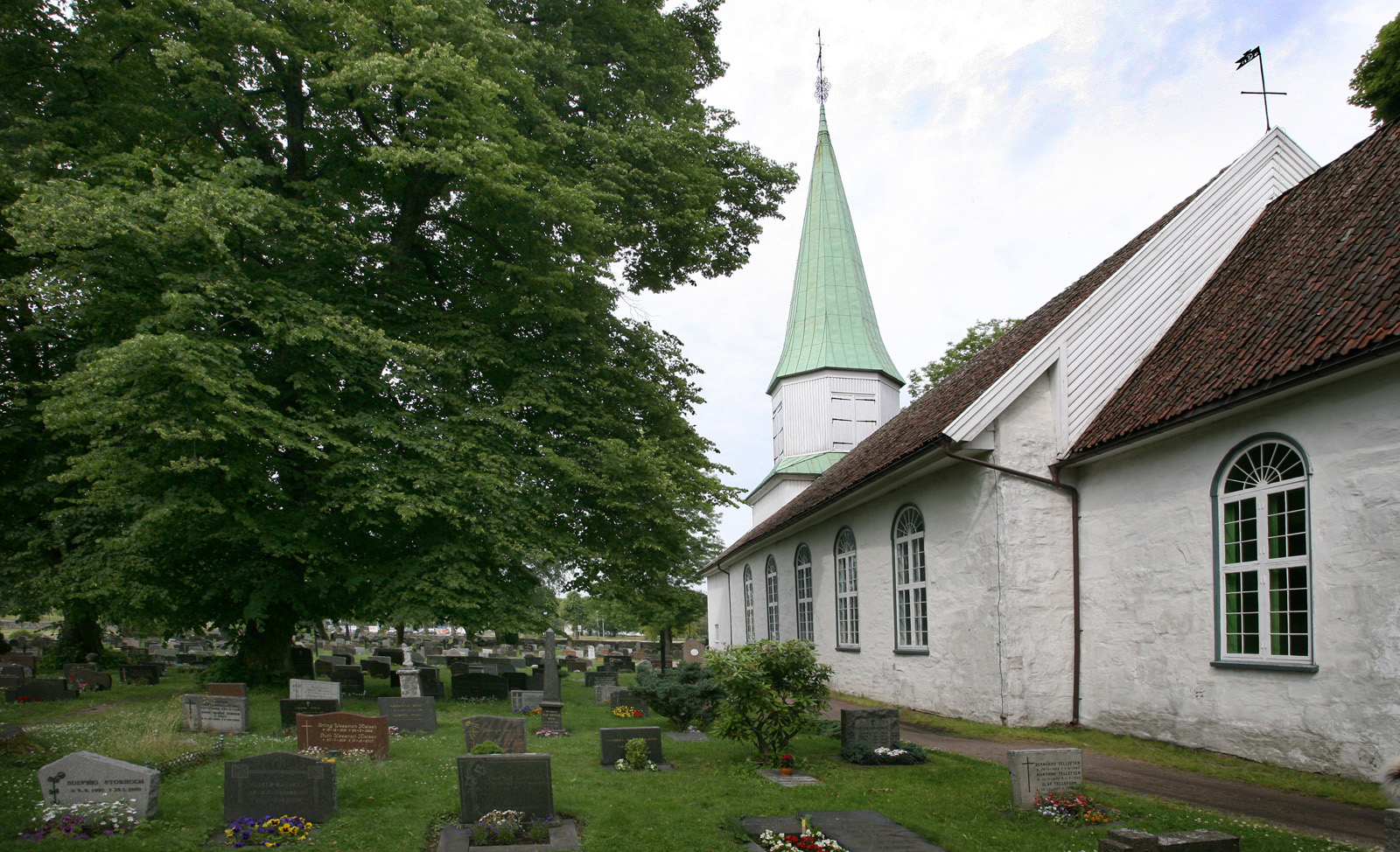 Oddernes kapell og kirkegård