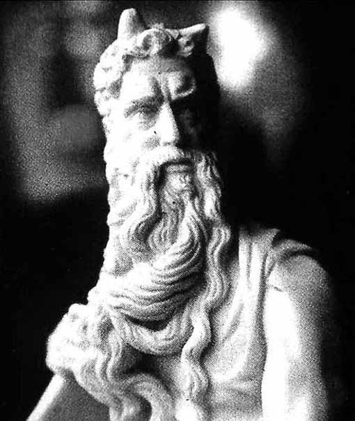 Michelangelos skulptur av Moses med horn