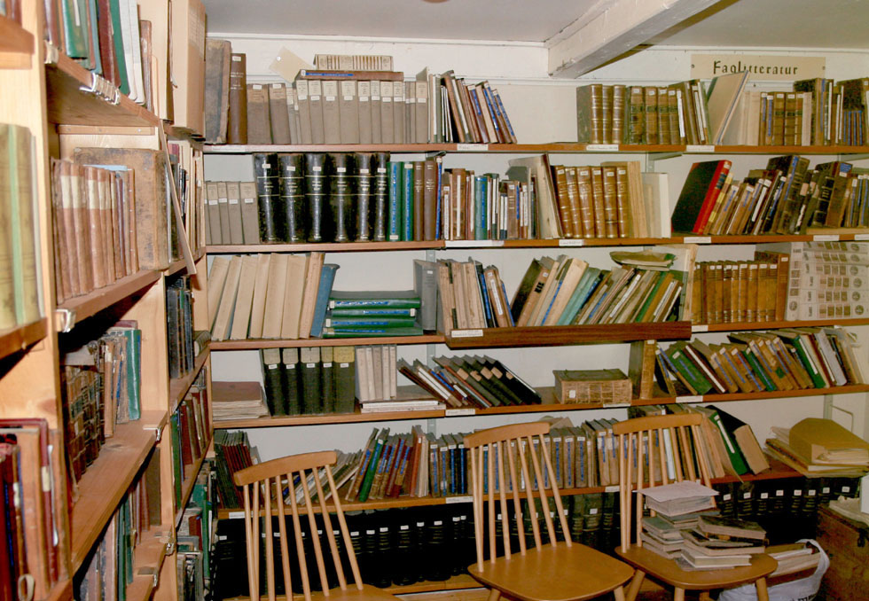 Bibliotek Holt skolemuseum og feragen skole