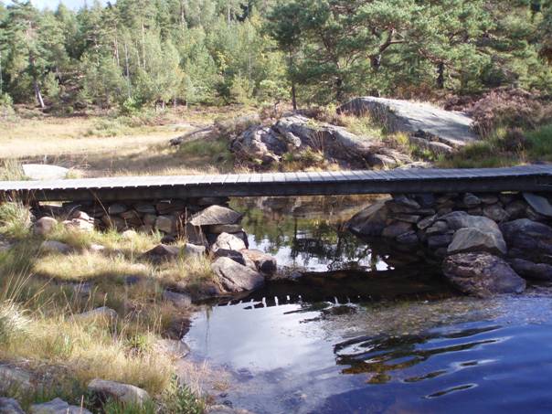Stitjønn kanal og bro Jegersberg