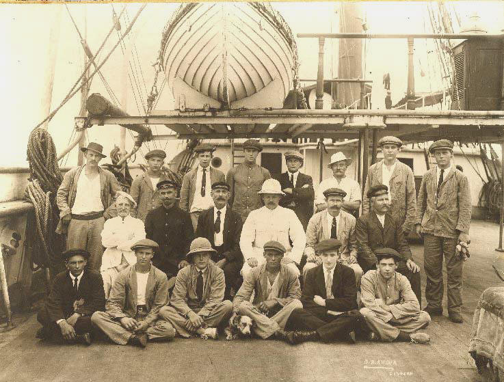 Tønnevolds rederi Besetningen på Siam - Tatt i Rangoon 1918
